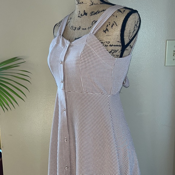 Gingham Midi Dress - Picture 4 of 10